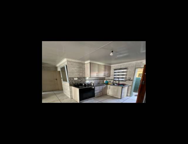 2 BEDROOM FREEHOLD FOR SALE IN WINDMILL PARK